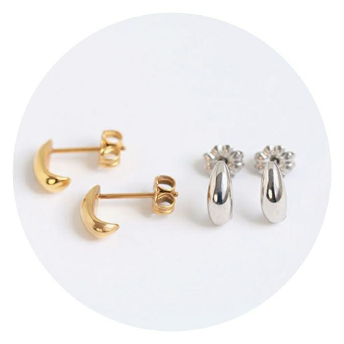 ジルコニアが付いていないピアスの画像