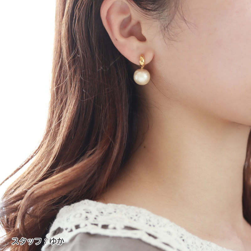 ピアスとバックキャッチのモデル画像