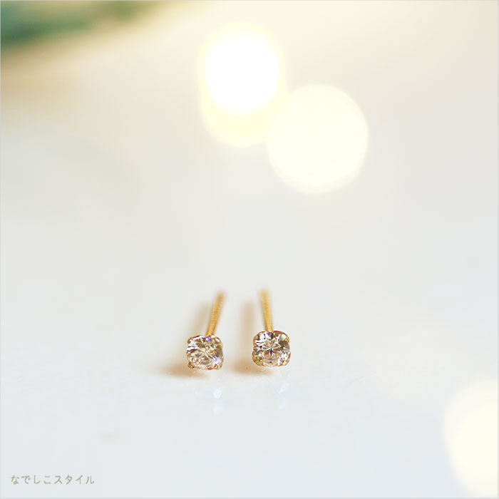 純チタンピアスゴールドカラー/シャンパンダイア3ｍｍの写真