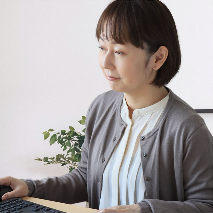 お仕事をしているイメージ画像