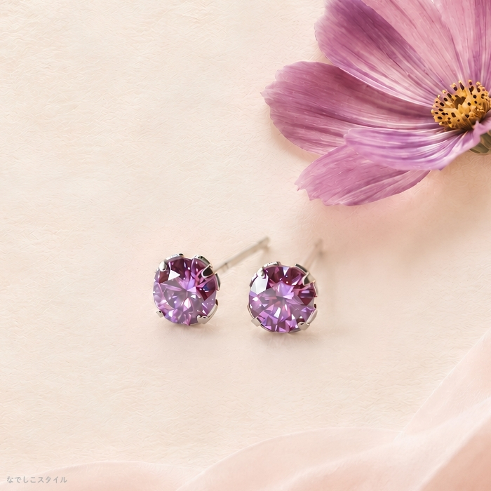 ピュアブリリアンスカット「秋桜」大粒４ミリピアス
