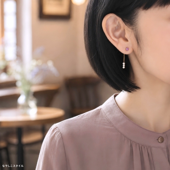 ピュアブリリアンスカット「秋桜」大粒４ミリピアス