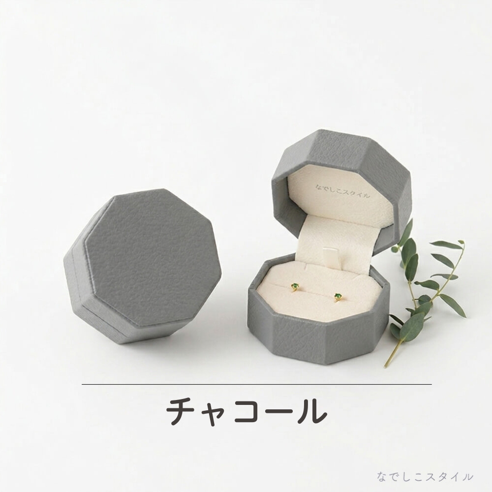 アーモンドピアスケースイメージ写真