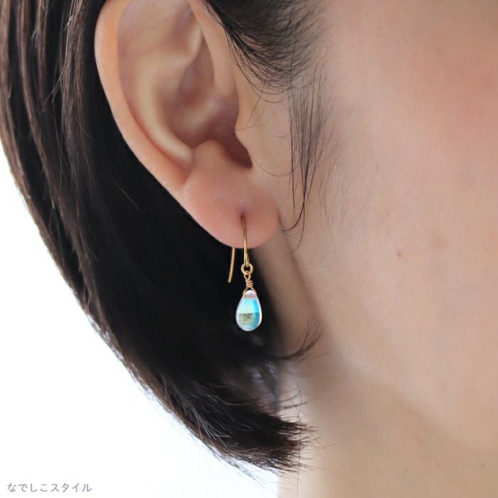 しずく型のティアドロップ「クリスタルラスター」 チタンピアスの通販