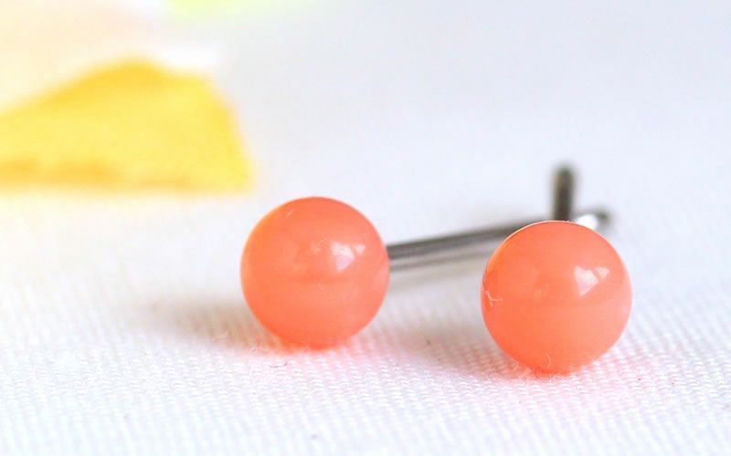 天然石の丸玉スタット「ピンク珊瑚」4mm チタンピアスの通販SHOP