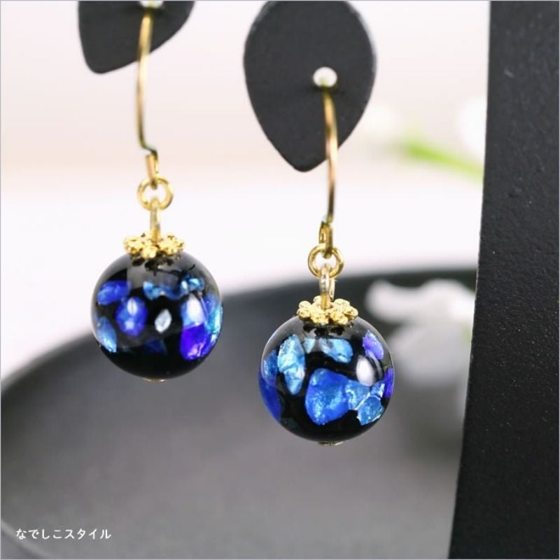 チタン純度99.5％の純チタンフック使用、「ほたる玉ピアス/海蛍」の拡大画像
