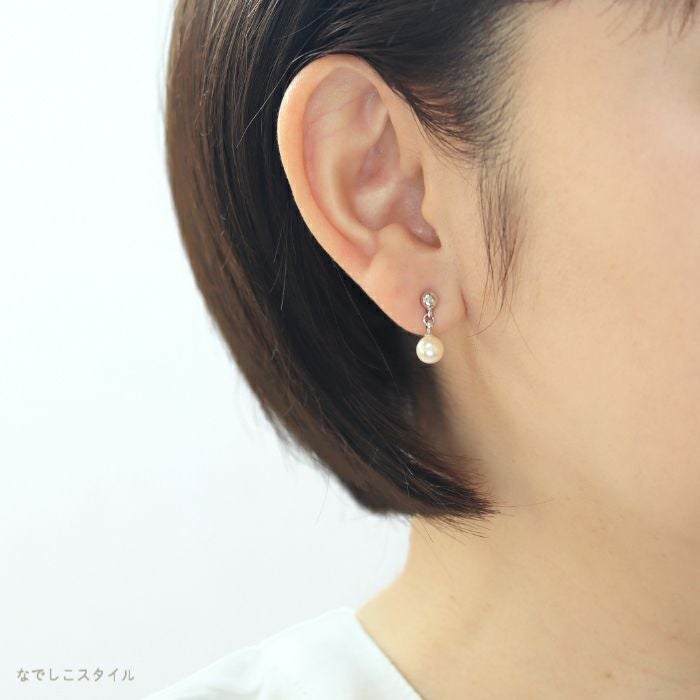 ペルル（ほんのりロゼ色）/パールがゆれるスタッドピアス チタンピアス