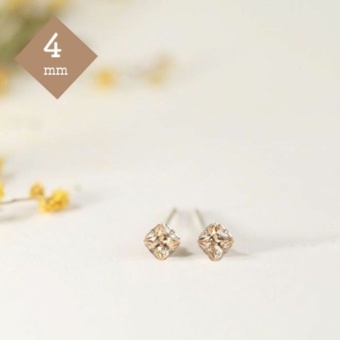 カルテット/シャンパンダイア」4mm チタンピアスの通販SHOP｜なでしこ
