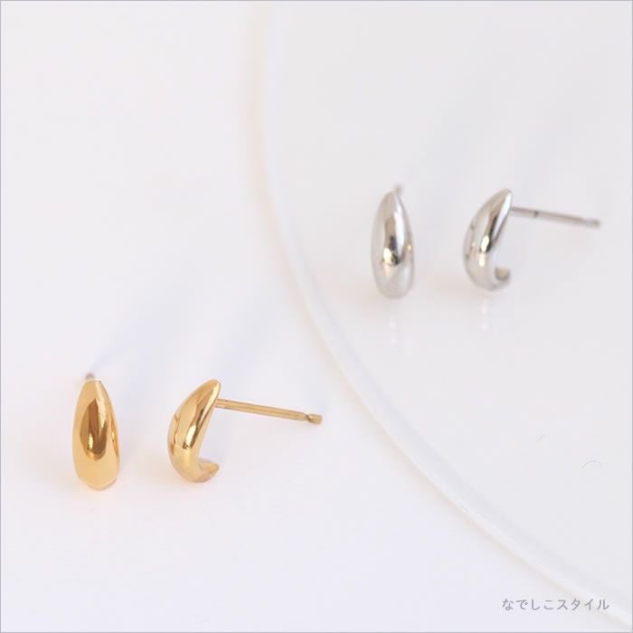 三日月ピアス、全てピュアチタン素材