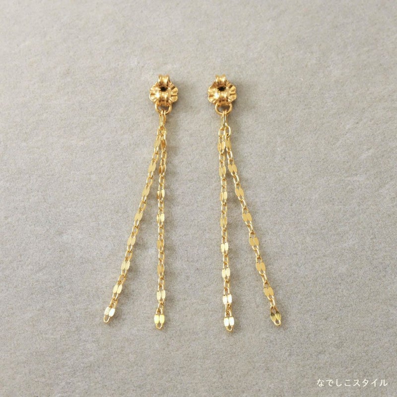 セカンドピアスのキャッチに着けられるフリンジチェーンバックキャッチのゴールドカラーのを正面から見たイメージの画像