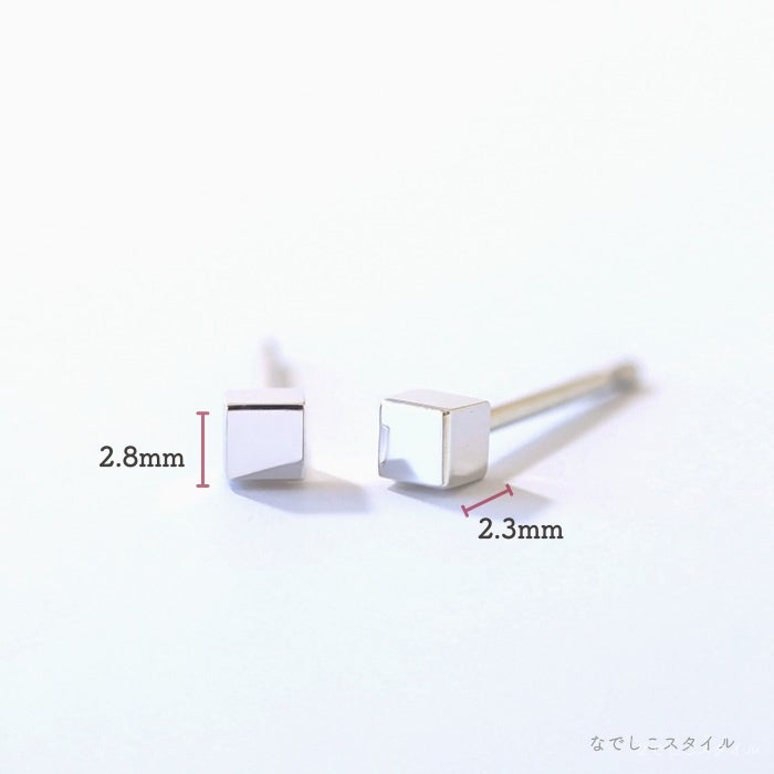 ピュアチタンピアス「キャラメル」しかく型｜サイズ3mm×3mm（プラチナカラー）